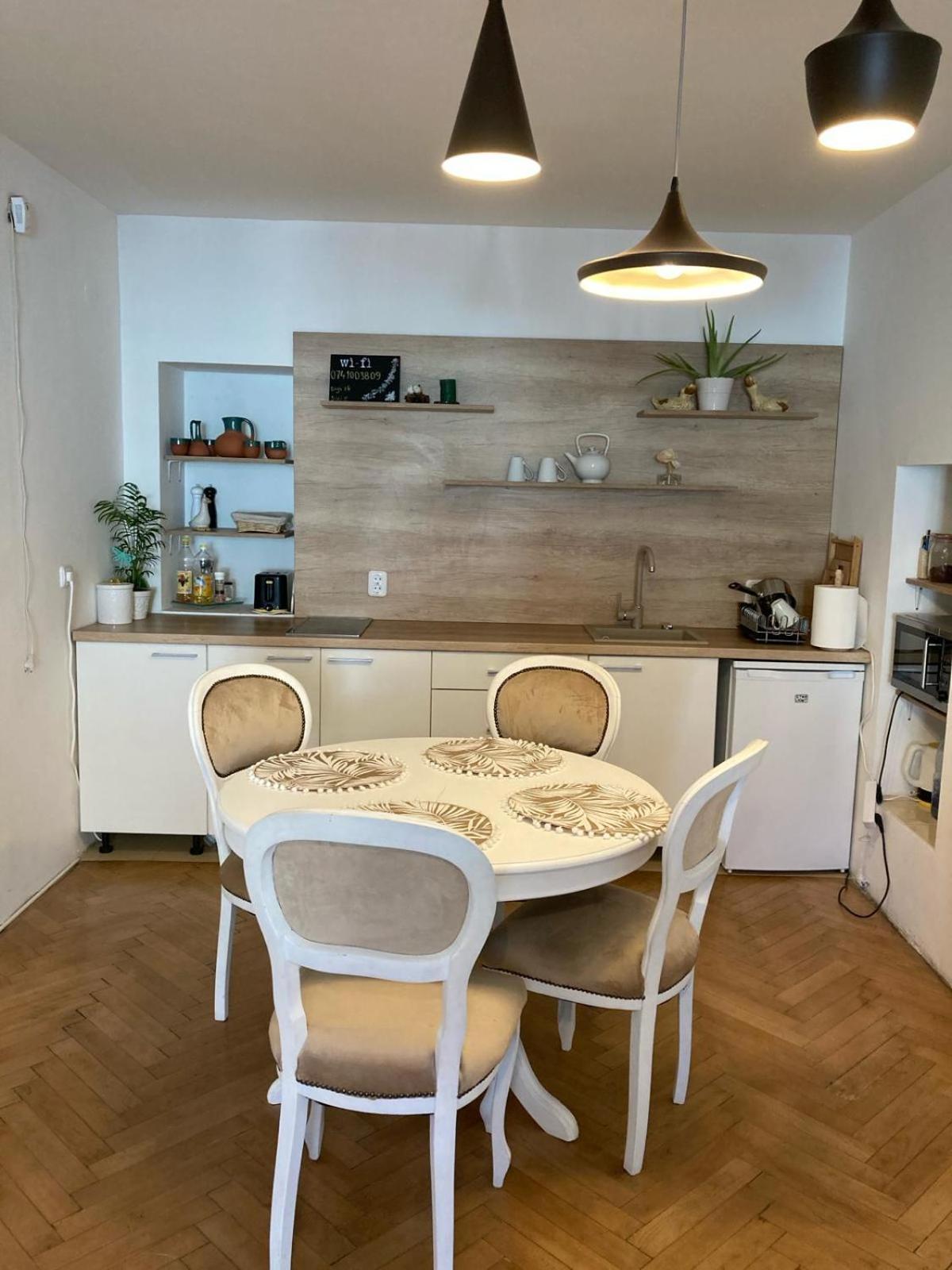 Valentina'S Apartment In City Center Braşov Eksteriør bilde